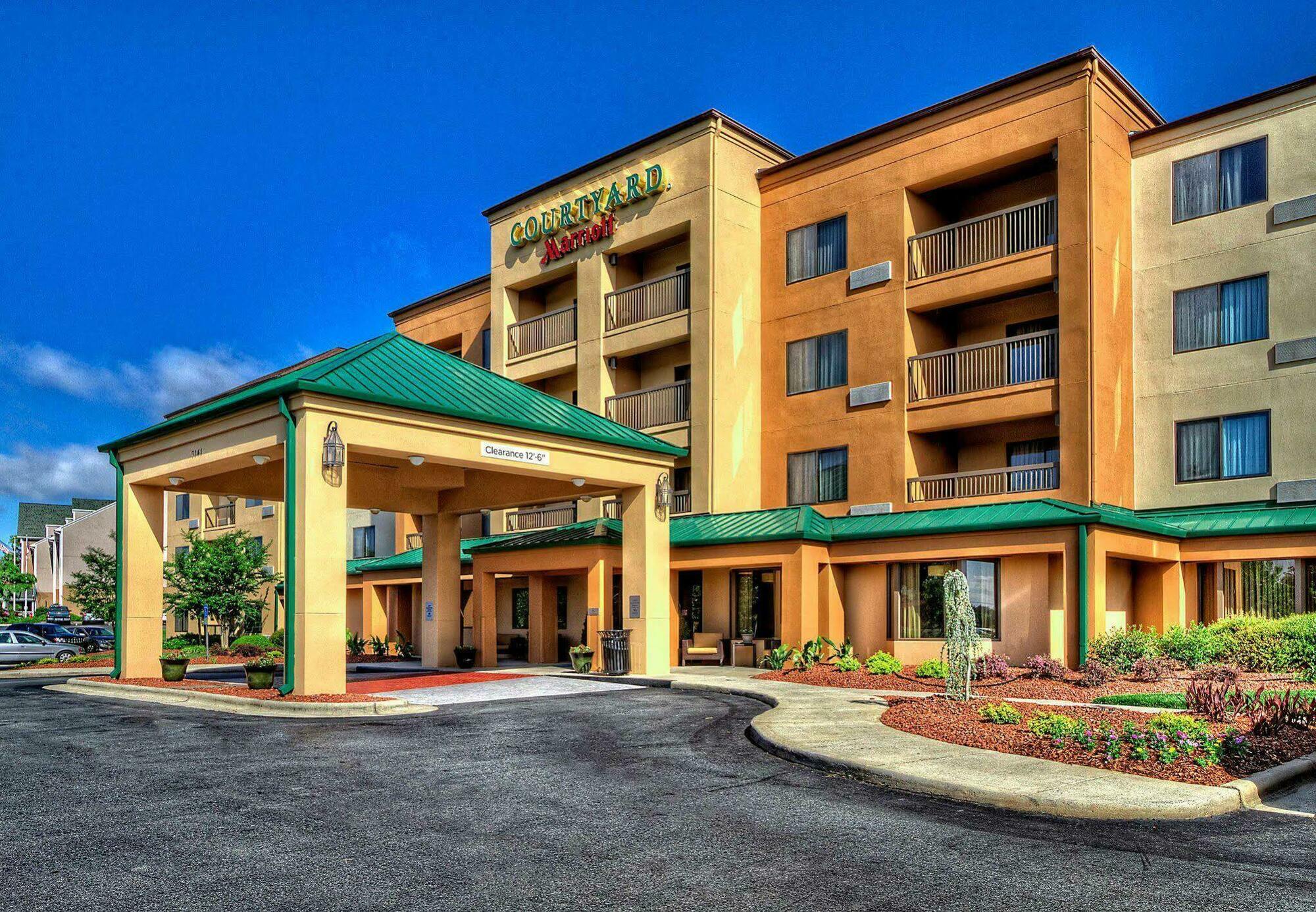 Courtyard By Marriott Burlington Hotel Exterior photo